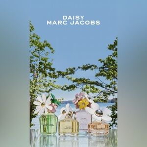 2mL MARC JACOBS Daisy Perfume Sample – 2mL Glass Atomizer (Your Choice)